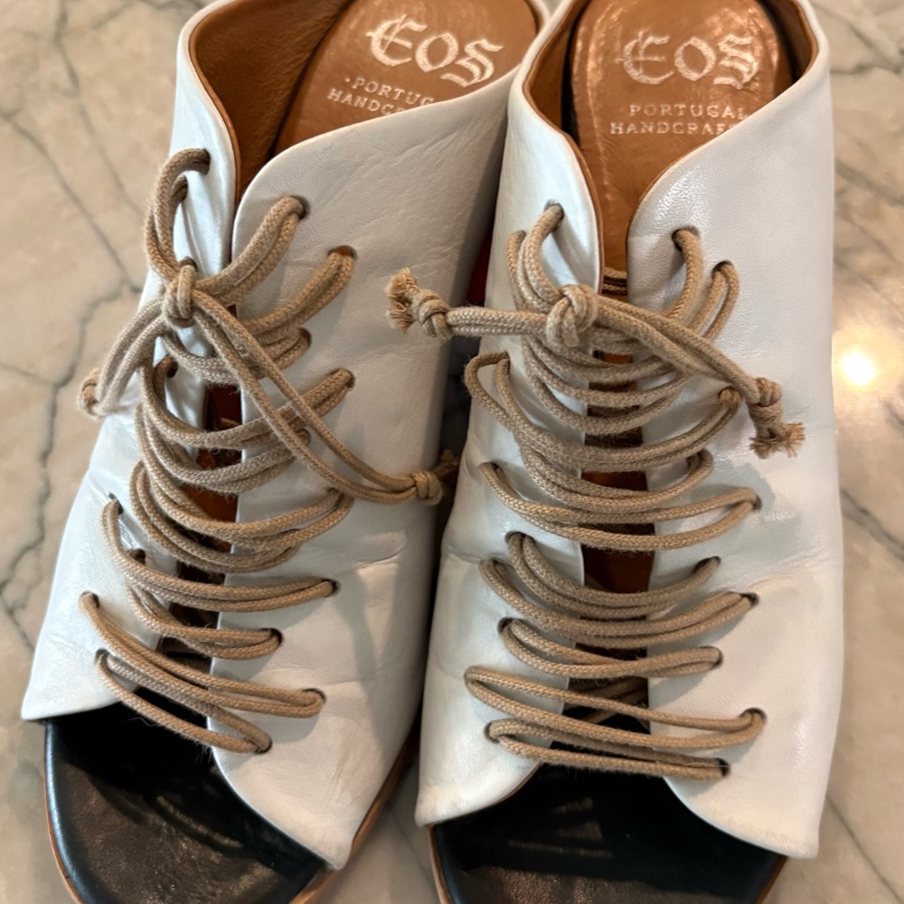 EOS Women's White and Black Lace-Up Mules
